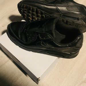 Nike Air Max 90. ALL BLACK SIZE 10 Men!